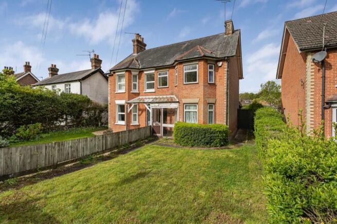 4 bed property, in Main Road, £475,000