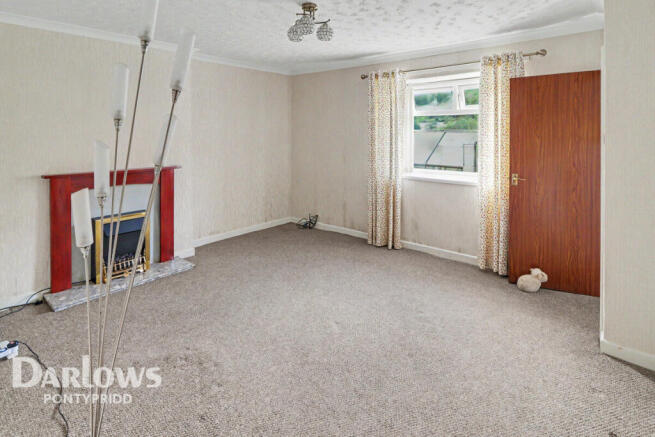 3 bed property, in Park View, £120,000
