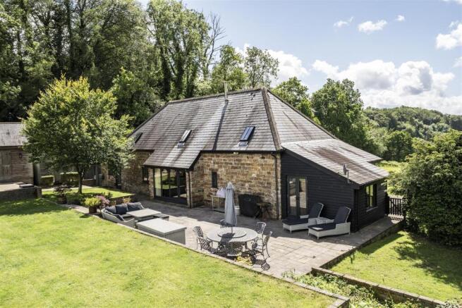 4 bed property, in Bampton, £1,200,000