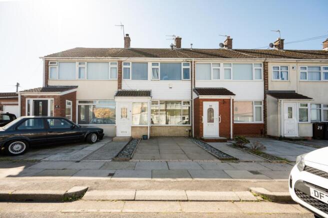 3 bed property, in Penfold, £200,000