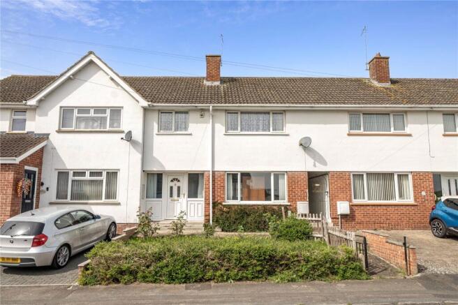 3 bed property, in Warwick Place, £200,000