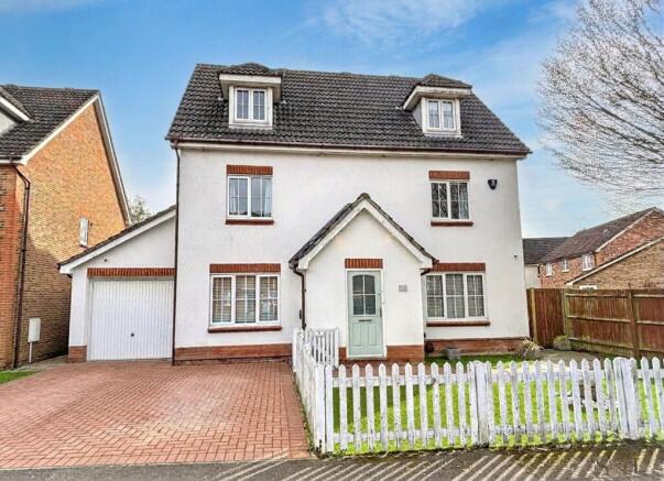 5 bed property, in Mulberry Road, £580,000