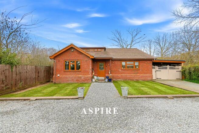 3 bed property, in Video Presentation Inside - Great Burches Road, £600,000