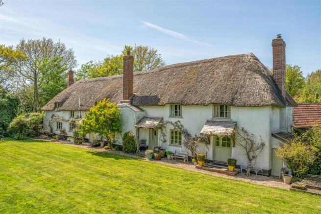 5 bed property, in Clyst St. Lawrence, £1,100,000