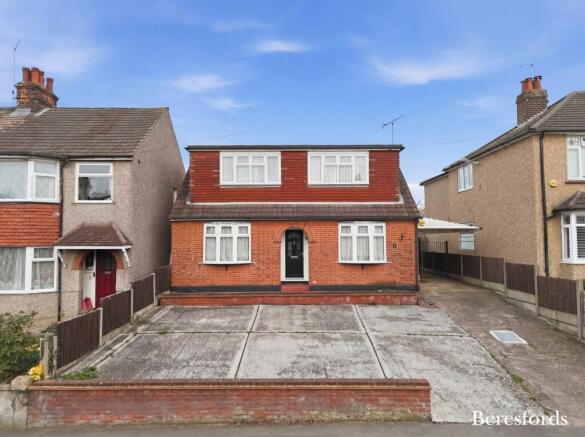 3 bed property, in Western Avenue, £750,000