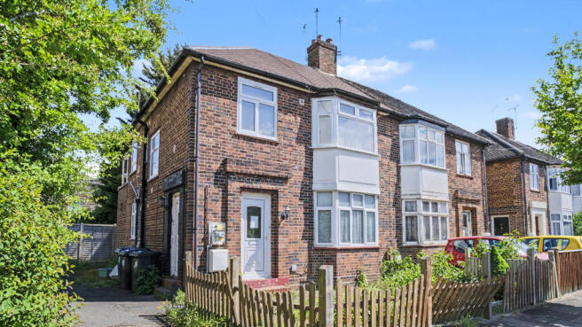 2 bed property, in Wordsworth Avenue, £215,000