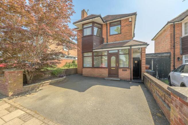 3 bed property, in White Road, £375,000