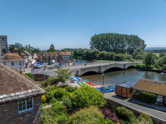 4 bed property, in Wareham, £1,000,000