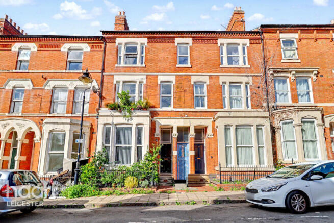 3 bed property, in Gotham Street, £325,000