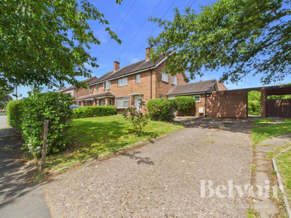 4 bed property, in Crowmere Road, £280,000