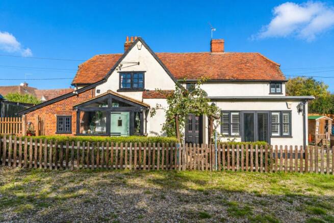 4 bed property, in Chelmsford Road, £1,150,000