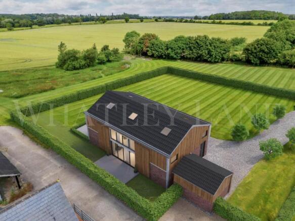 4 bed property, in Fenstead End, £390,000