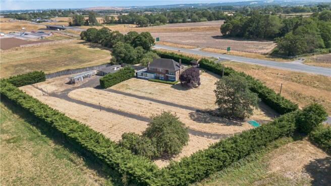 4 bed property, in Catherine-de-Barnes Lane, £1,950,000