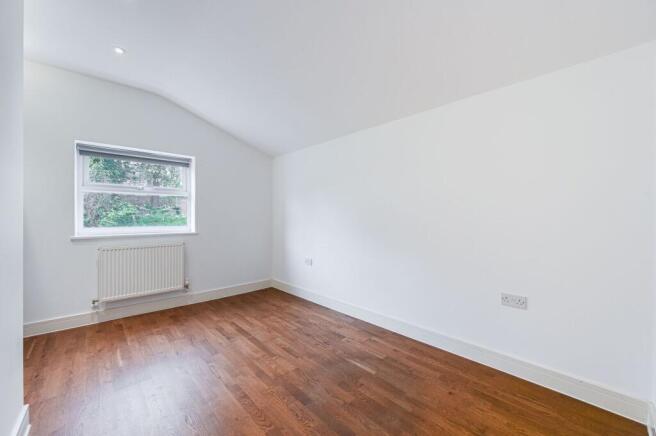 1 bed property, in Brownhill Road, £225,000