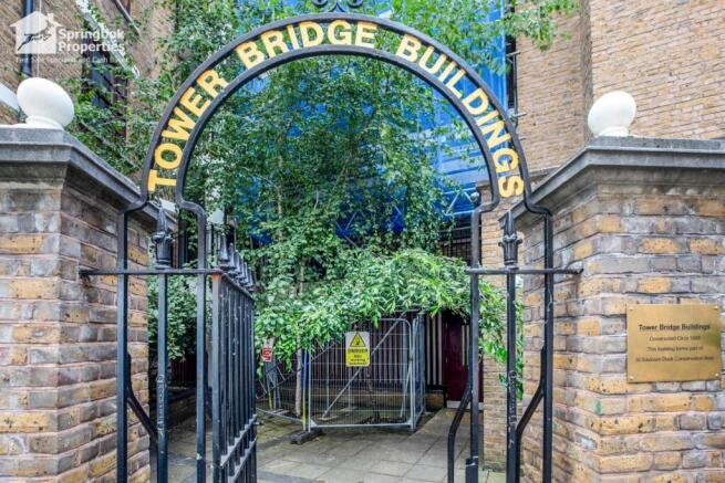 1 bed property, in Tower Bridge Buildings, £417,000