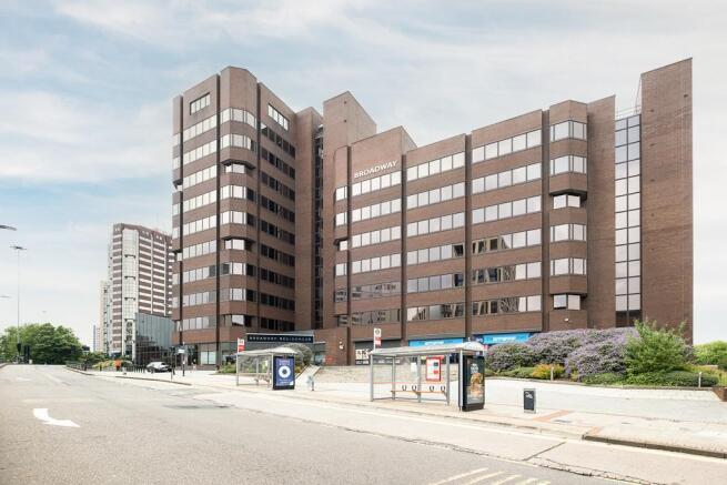 1 bed property, in Broad Street, £199,999