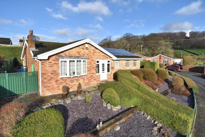 4 bed property, in Tan Y Bryn, £325,000