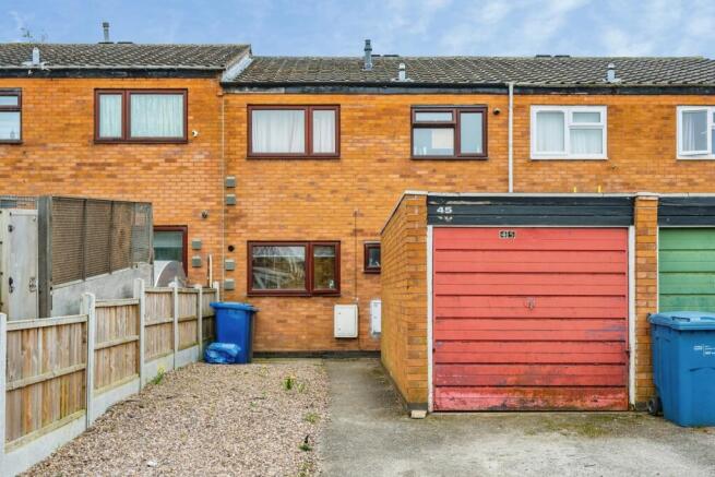 3 bed property, in Stonepit, £185,000