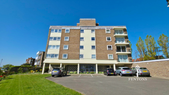 2 bed property, in The Esplanade, £230,000