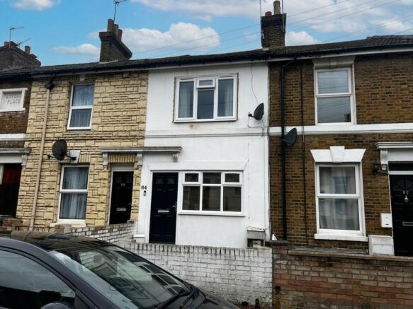 2 bed property, in Melville Road, £240,000