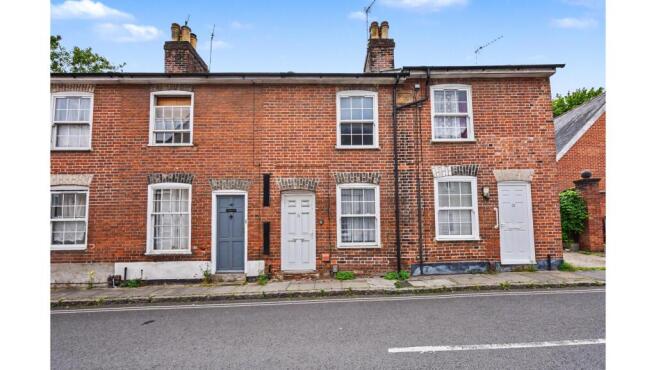 2 bed property, in 11 Nunns Road, £45,000
