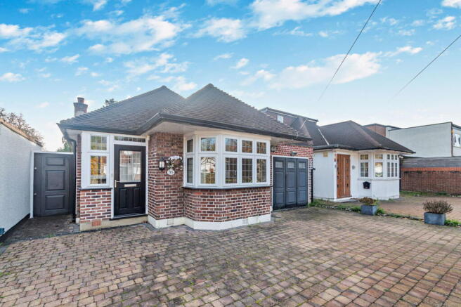 2 bed property, in Farm Avenue, £625,000