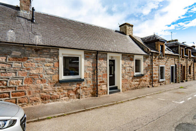 3 bed property, in Blackwells, £190,000