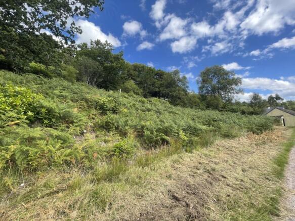 Studio, in Land 40m Nw Of Cooinda, £60,000