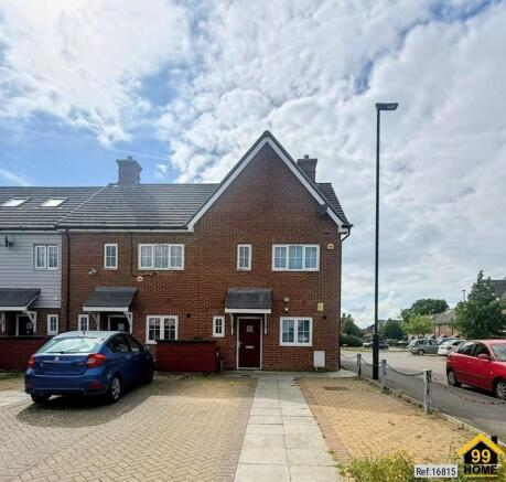 3 bed property, in Foxley Road, £490,000
