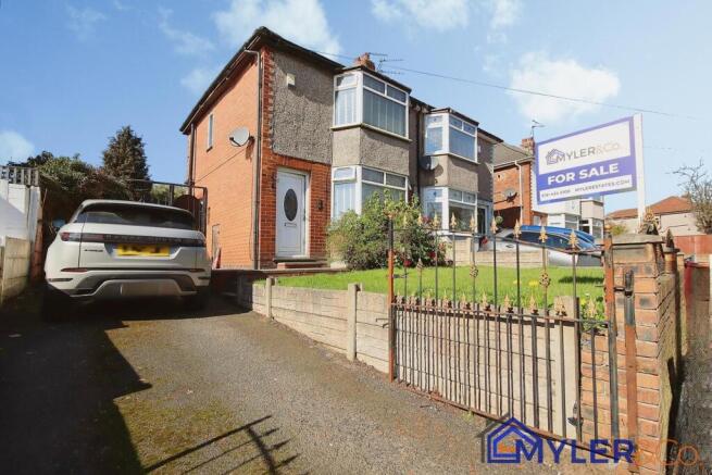 2 bed property, in Cumber Lane, £155,000