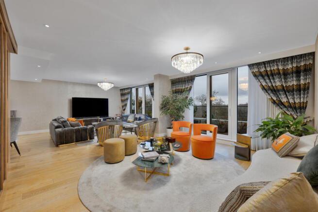 4 bed property, in Queenstown Road, £5,000,000