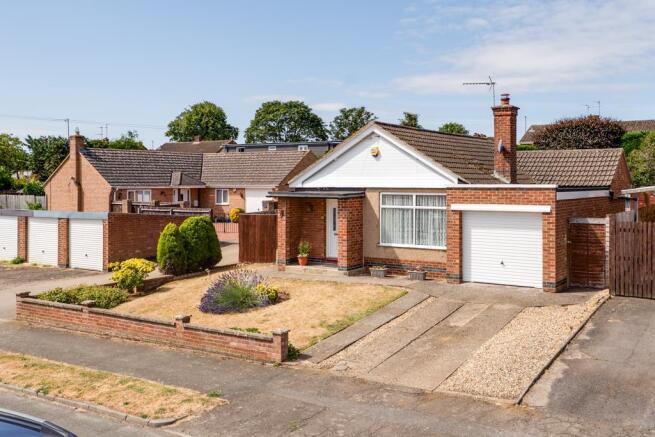 2 bed property, in Rydalside, £295,000