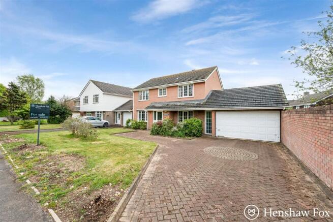 4 bed property, in Whitenap Lane, £675,000