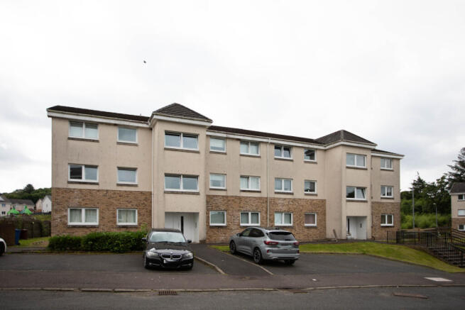 2 bed property, in Goldcrest Crescent, £60,000