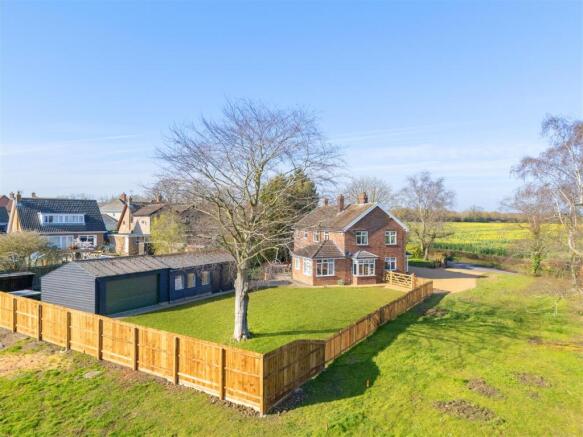 4 bed property, in Fairview Road, £635,000