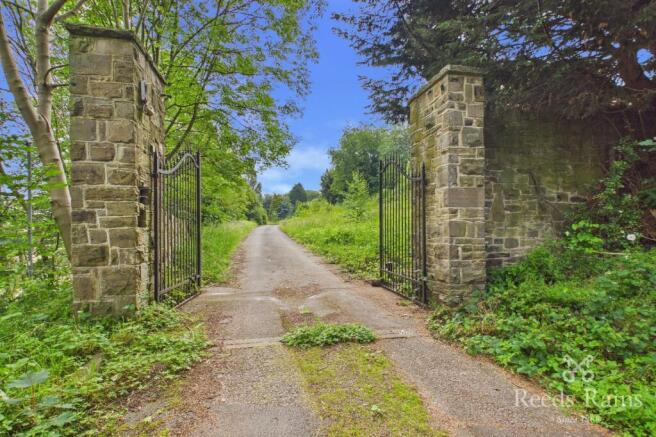 Land, in Albert Road, £300,000