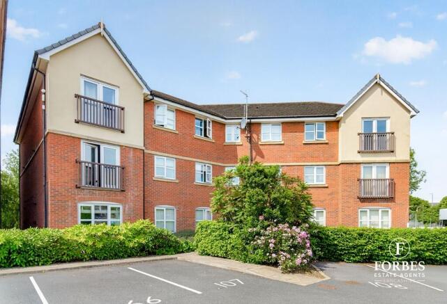 2 bed property, in Abbott Court, £125,000