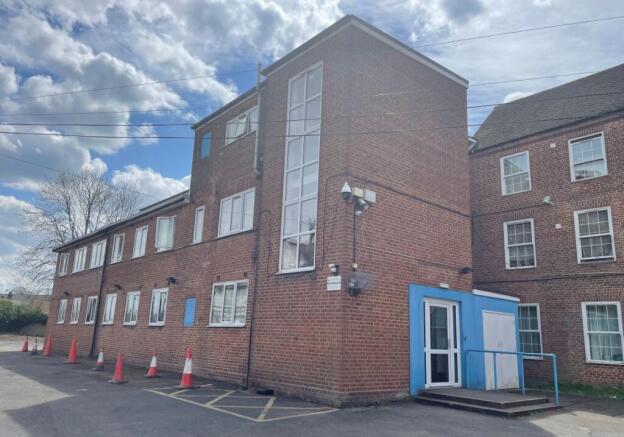 1 bed property, in Flat 1.08 Cardinal House, £10,000