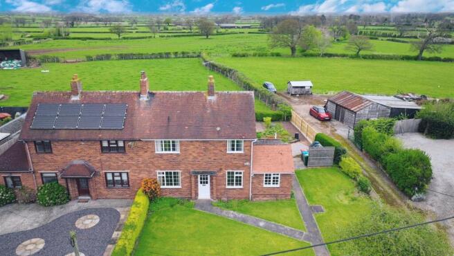 3 bed property, in Barton Road, £350,000