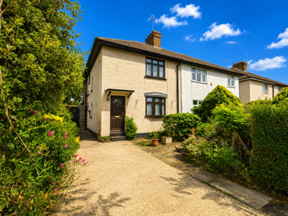 3 bed property, in Woodthorpe Road, £475,000