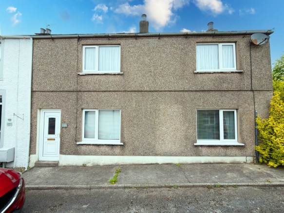 2 bed property, in Little Broughton, £90,000