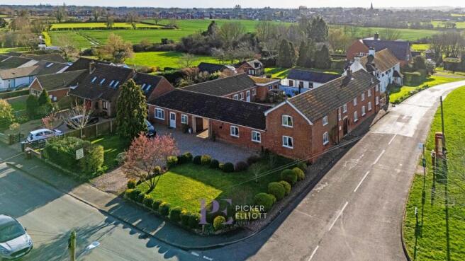 7 bed property, in The Green, £895,000