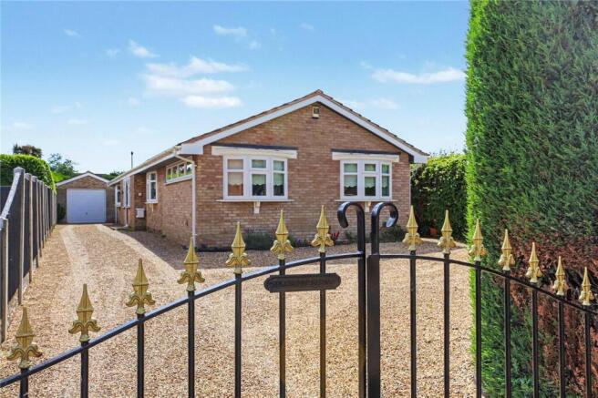 4 bed property, in Sun Lane, £500,000
