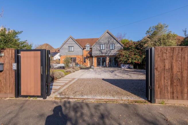 5 bed property, in Cox Green Lane, £1,199,000