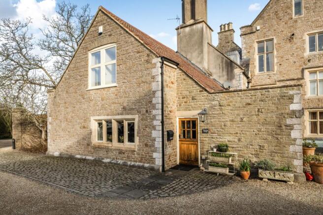 2 bed property, in Mumbleys Lane, £450,000