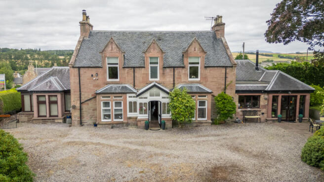4 bed property, in Leanaig Road, £490,000