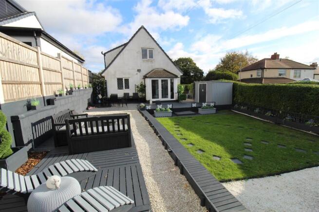 2 bed property, in Ox Hey Lane, £350,000