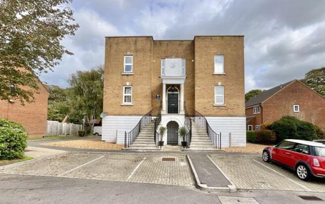 1 bed property, in Douglas Mews, £165,000
