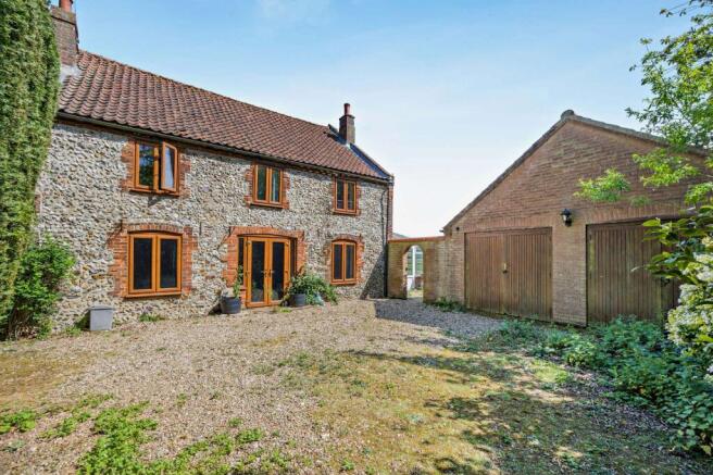 4 bed property, in West Rudham, £375,000