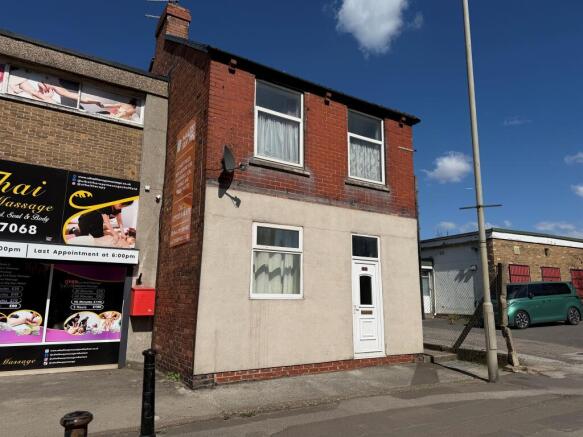 4 bed property, in Tickhill Road, £130,000
